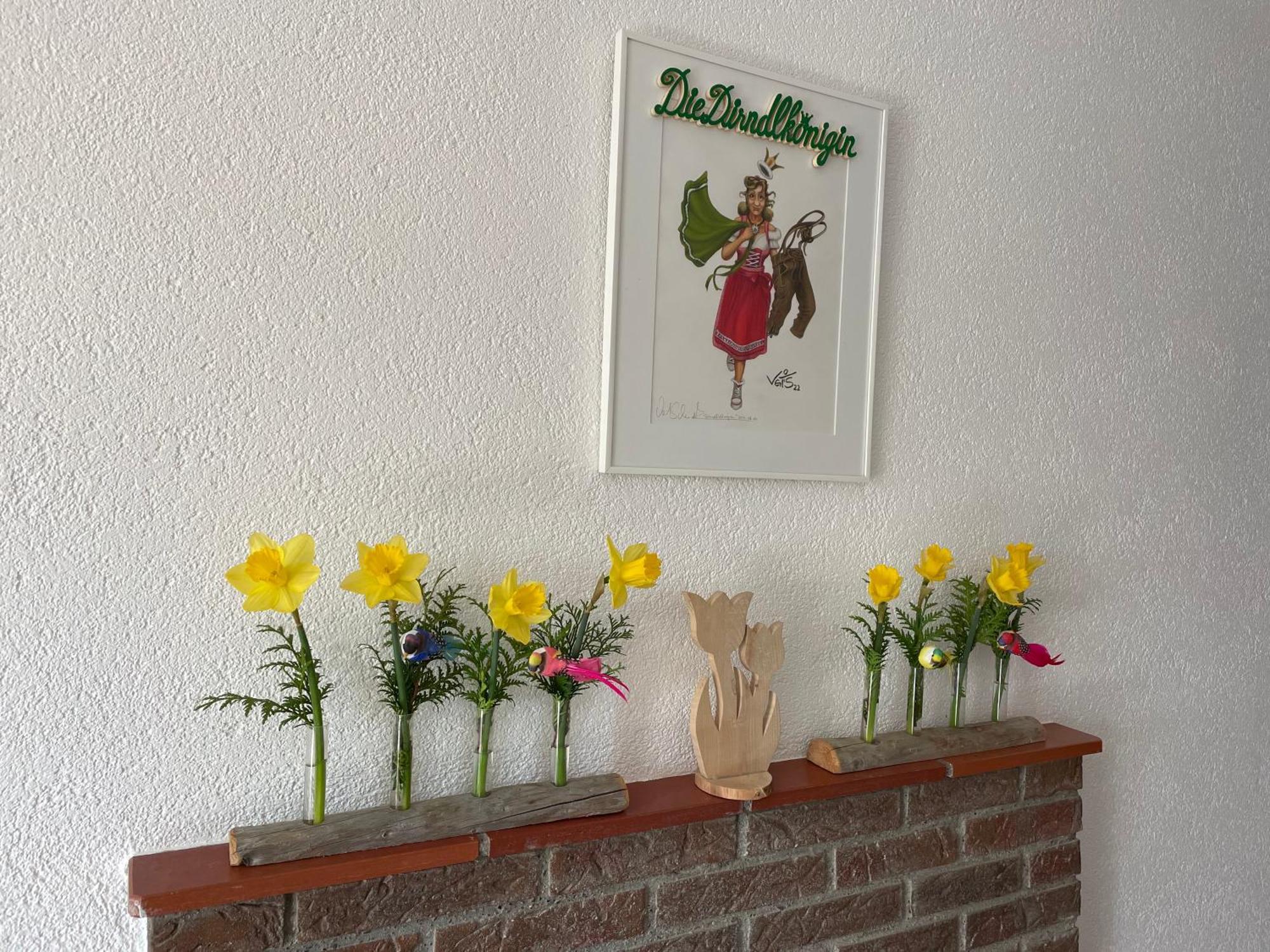 Die Dirndlkoenigin Grunenbach Luaran gambar