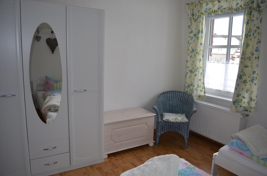 Die Dirndlkoenigin Grunenbach Luaran gambar