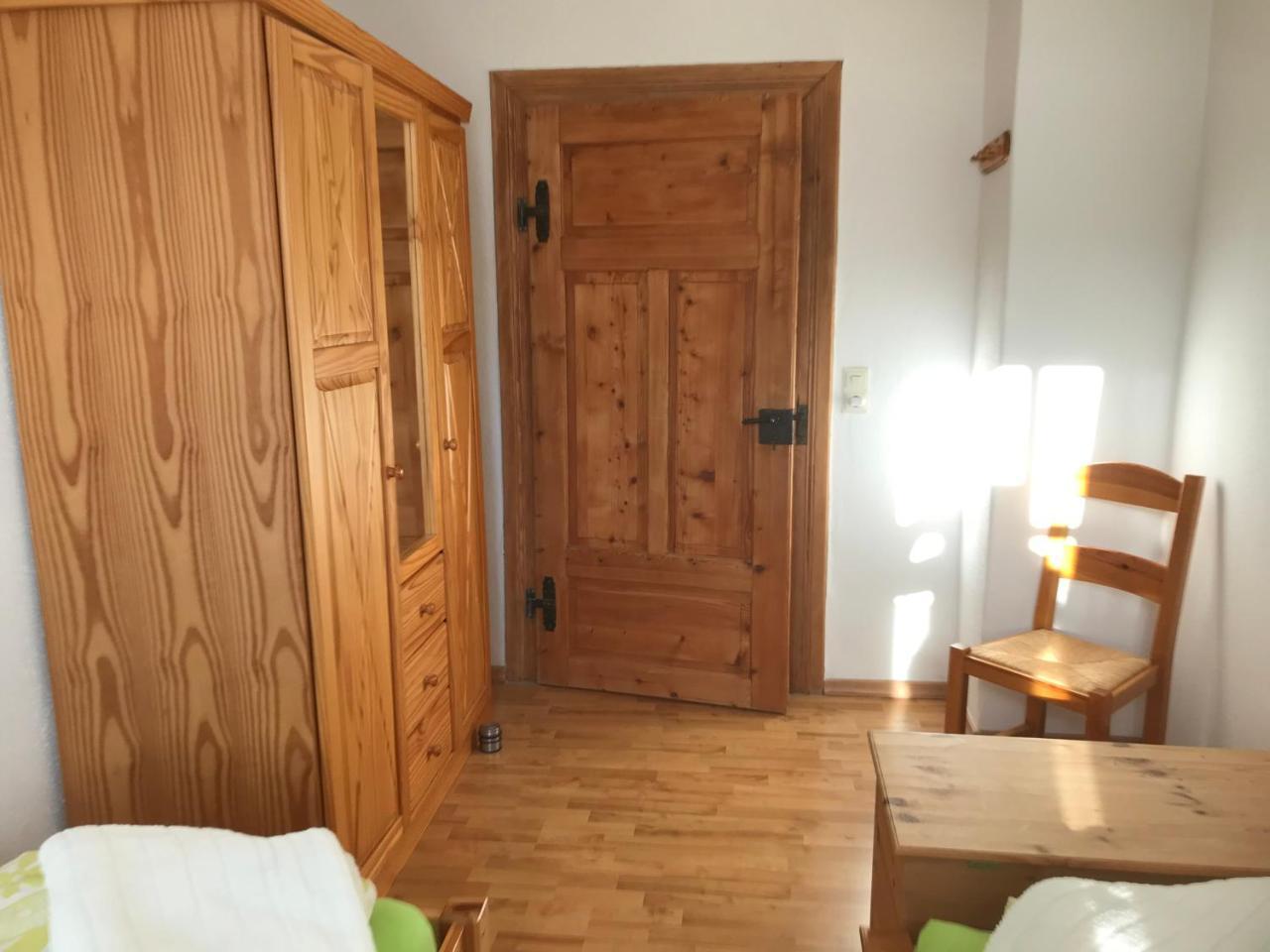 Die Dirndlkoenigin Grunenbach Luaran gambar